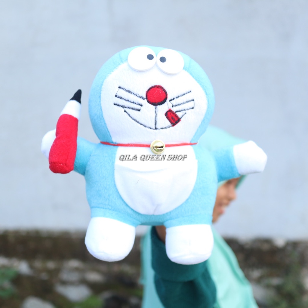 Boneka Doraemon S pensil