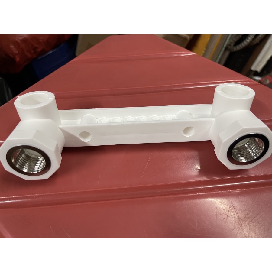 Bracket instalasi luar kran mixer panas dingin 1/2 x 20