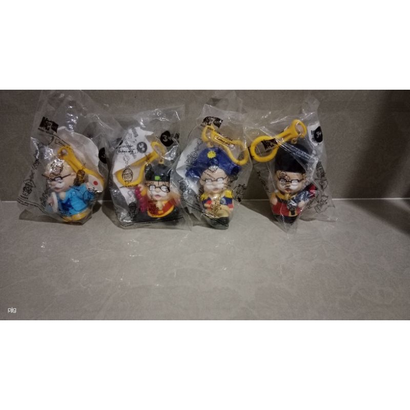 mainan chaky kids figure Colonel sanders kfc