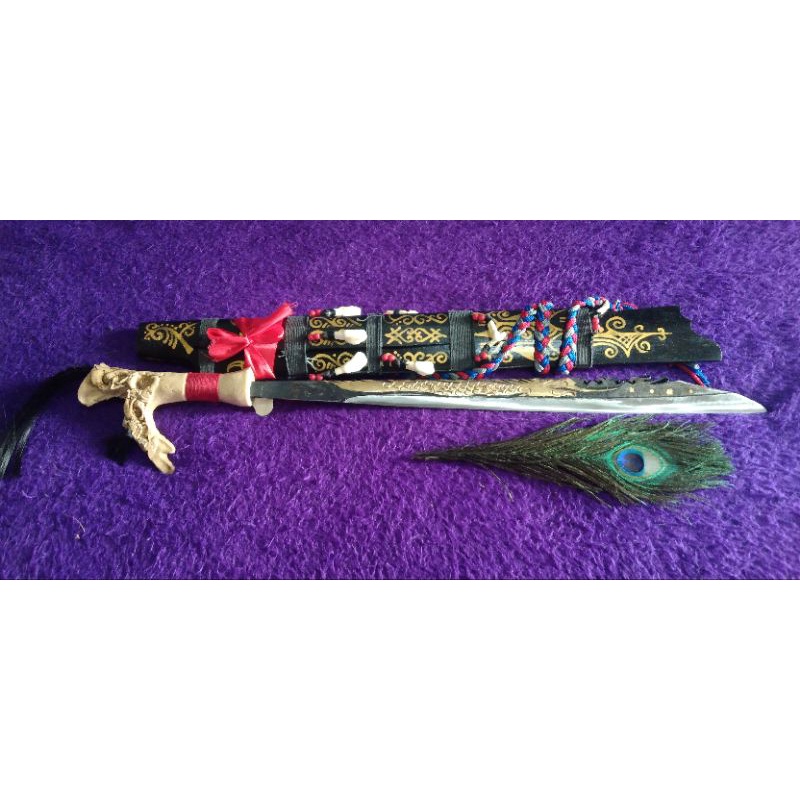 Mandau Motif Naga Golok Parang Senjata Dayak Pusaka Khas Suku Dayak Motif Burung Ukuran 65cm