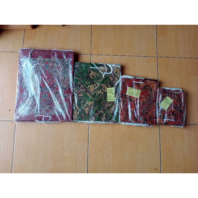 

Paper bag batik - tas kertas - tas polos - tas tebal - tas murah