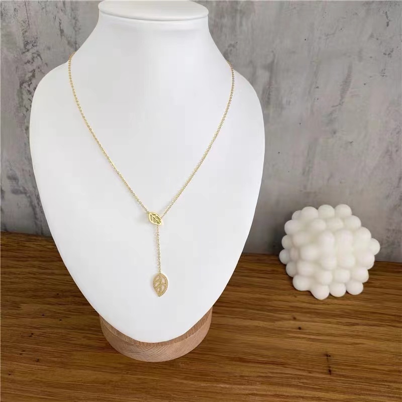 French Smart Bow Dikombinasikan Dengan Alloy Kalung Wanita Penjahat Mewah Ringan High Sense level Musim Gugur Dan Dingin Sweater Rantai Hadiah Ulang Tahun