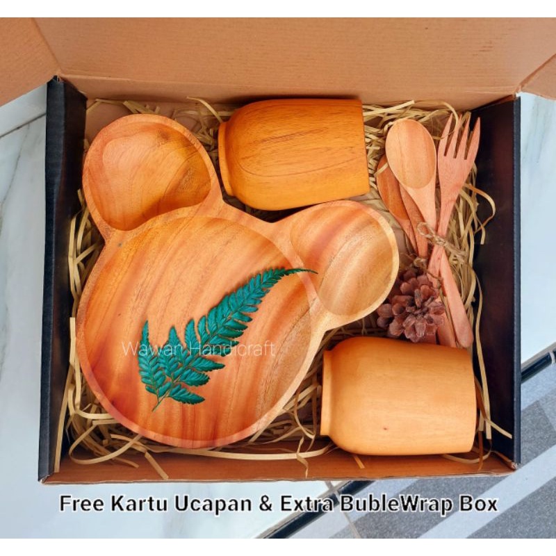 

hampers/kado pernikahan/hampers wedding/kado ulang tahun/hadia/souvenir/free gift card/alat makan kayu mahoni A018