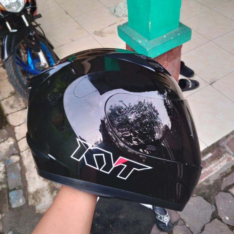 Helm KYT R10 Bekas Second Murah