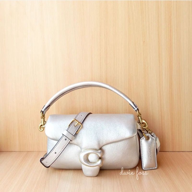 Tas C0ach Tabby Pillow 18 Metallic Silver Original | Tas Selempang Coach Tabby Pillow | Tas Coach  W