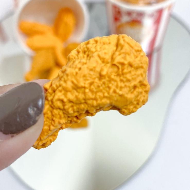 

FG5♛ Penghapus Karet 3D Rubber Eraser Korean Fried Chicken Bucket Setip Ayam Goreng Nugget Chunks Miniatur Mainan Anak Grosir Ready Terlaku