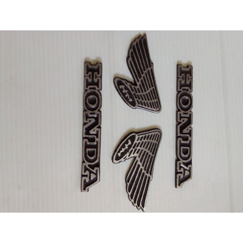 EMBLEM LOGO TENGKI HONDA SAYAP GLATIK SET CB C70 GL