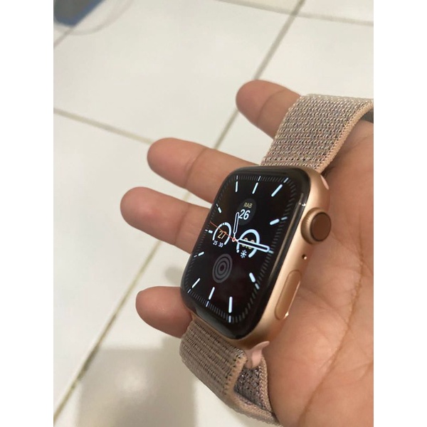 Apple watch series 4 gps