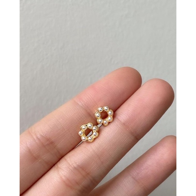 Ark.co - Behati tiny pearl earrings anting mutiara mini