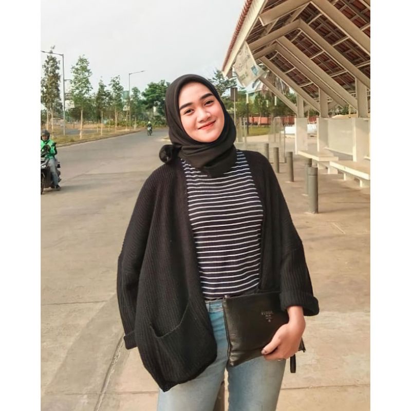 Outer Rajut Wanita lavela locy oversize