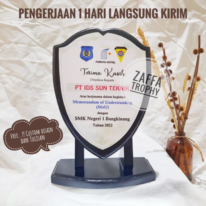 Plakat Kayu / Vandel kayu seri Perisai