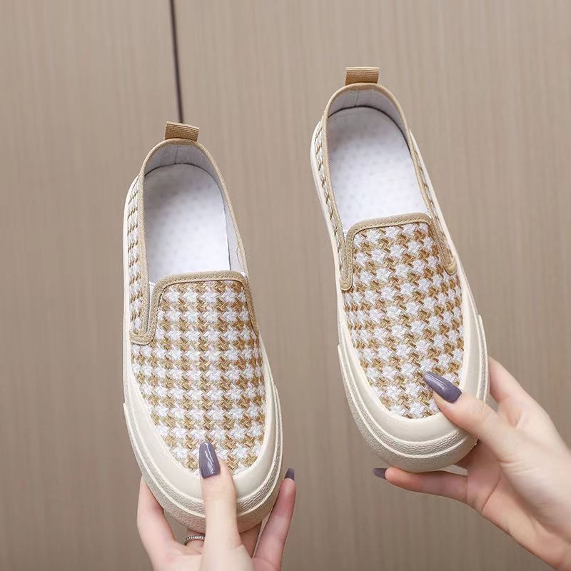 sepatu import sneakers wanita / sepatu import premium/ sepatu slip on wanita / sepatu wanita / fashion wanita / sepatu santai / sepatu sekolah / sepatu outdor indor / sepatu kuliah / sepatu healing!!!