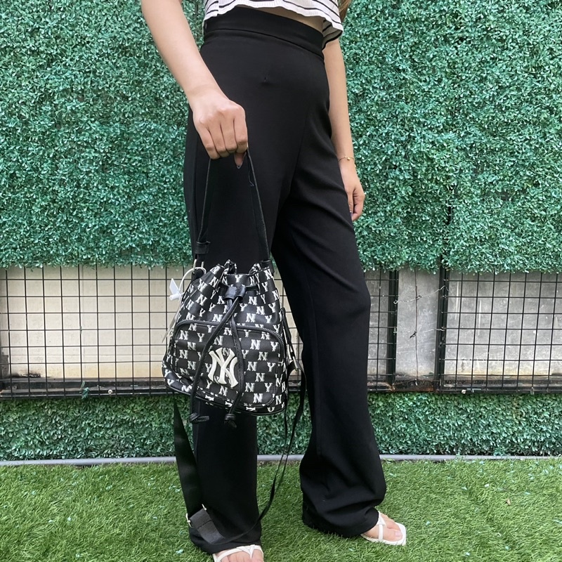 [BISA COD✅] TAS MLB NY WANITA / SLINGBAG MLB NY JACQUARD MONOGRAM / TAS WANITA / TAS PERGI / TAS KANTOR / BUCKET BAG MLB NY / MLB NY MINI BAG / TAS KEKINIAN / TAS KOREA MLB BUCKET BAG