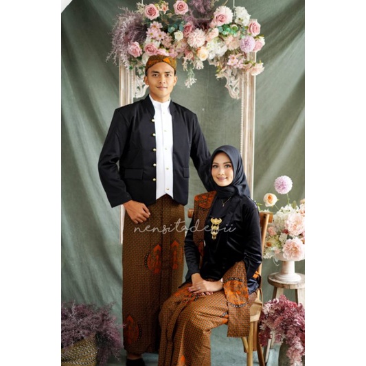 [1 Set, HT/HPD01B] Baju Prewedding / Baju Couple Adat Jawa - Solo, Truntum Garuda