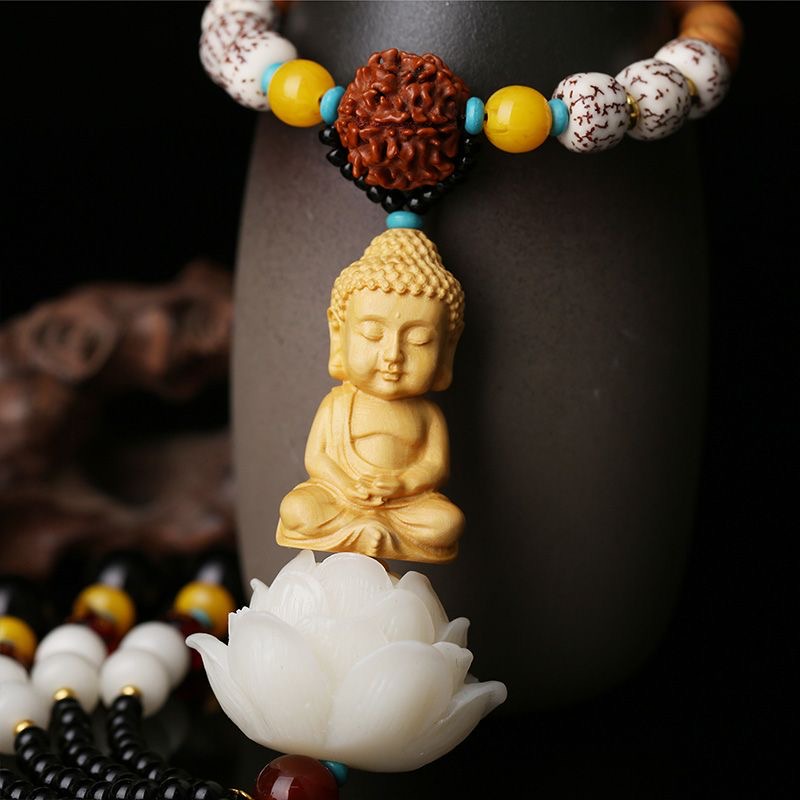 The new white lotus car pendant boxwood Buddha beads safe travel kaca spion ornamen kayu solid aksesoris interior mobil