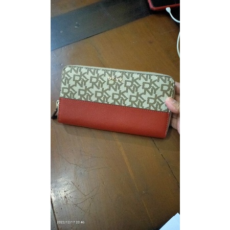 Dompet DKNY preloved Pesanan