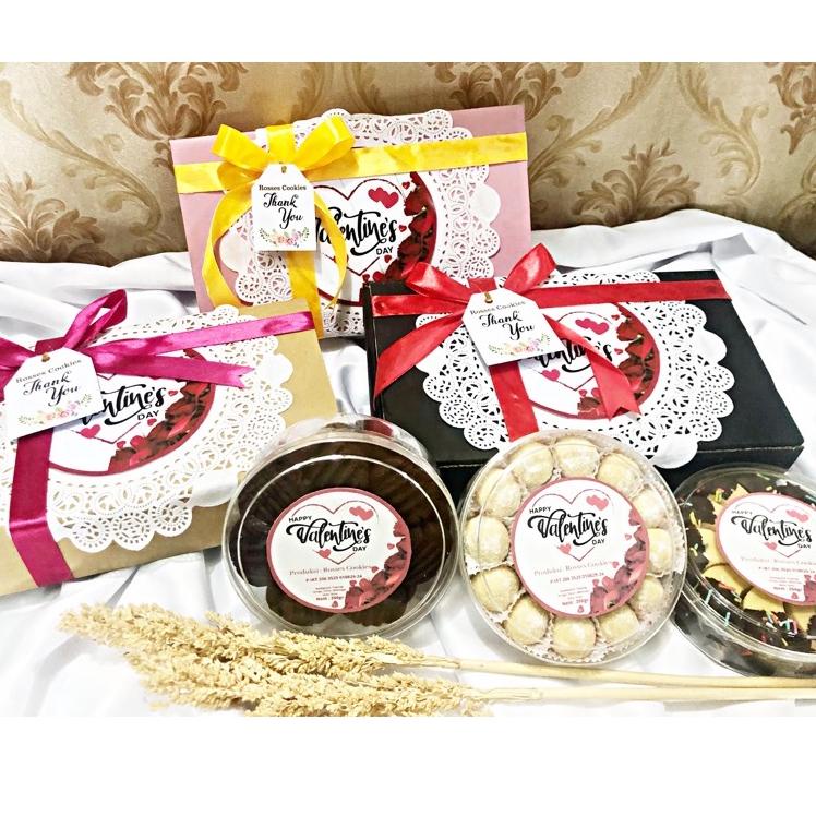 

㊘ PAKET HAMPERS KUE KERING EKONOMIS NATAL MERRY CHRISTMAS MURAH ⇘