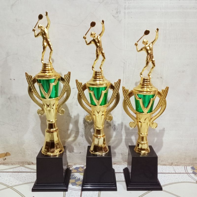 Piala 118 Badminton Tinggi 46cm