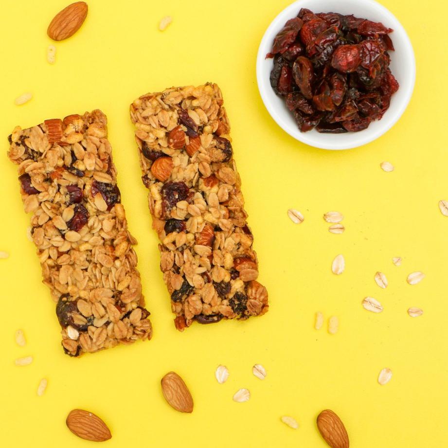 

[KODE PRODUK QHEKZ9965] Mixed Berries Granola Bar (2 Bars) - Cranberry, Raisins, Almond, Chia Seed - LUCKYBITE