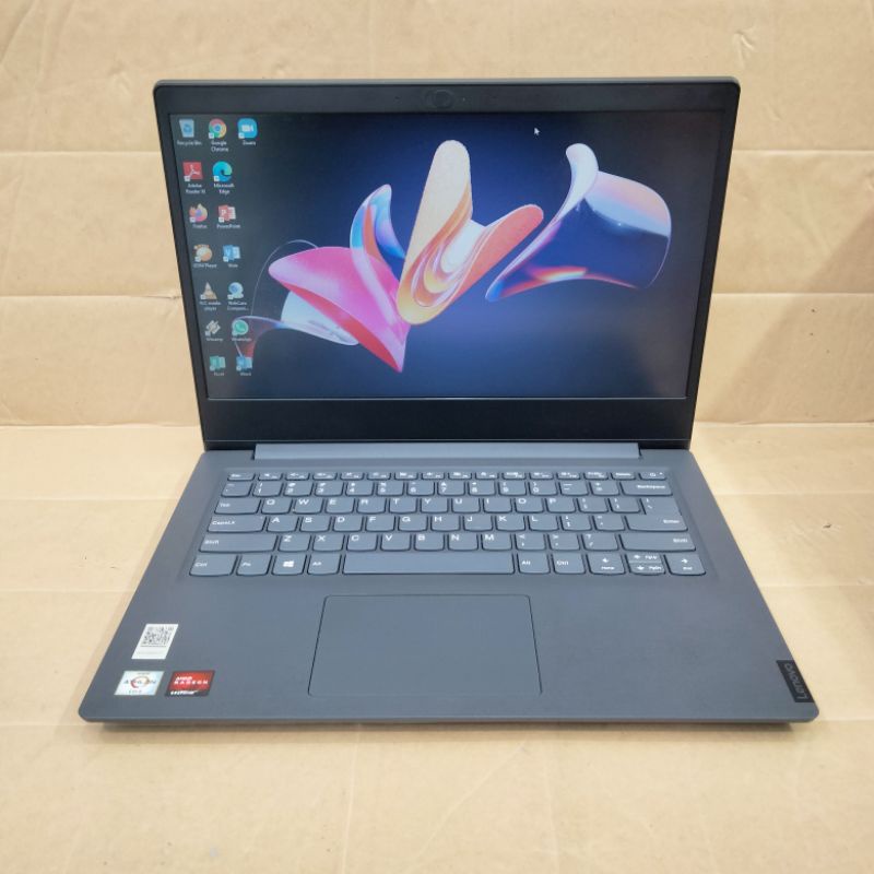 Laptop Lenovo V14-ADA Amd Athlon gold 3150U RAM 4 GB SSD 256GB