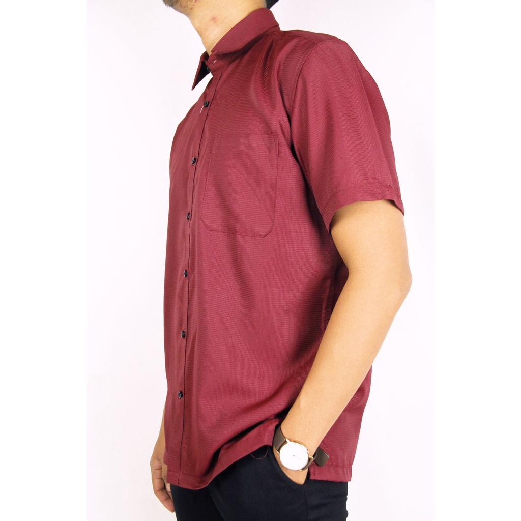 Kemeja Pria Reguler Stanley Adams Lengan Pendek Maroon Tekstur 25 | Hem Pria Reguler | Kemeja Branded Original 100% Matahari