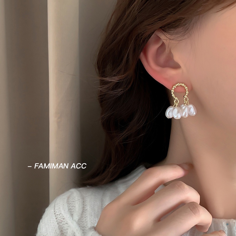 Anting Pejantan Mutiara Temperamen Anting Pejantan Berlian Ladies Earrings