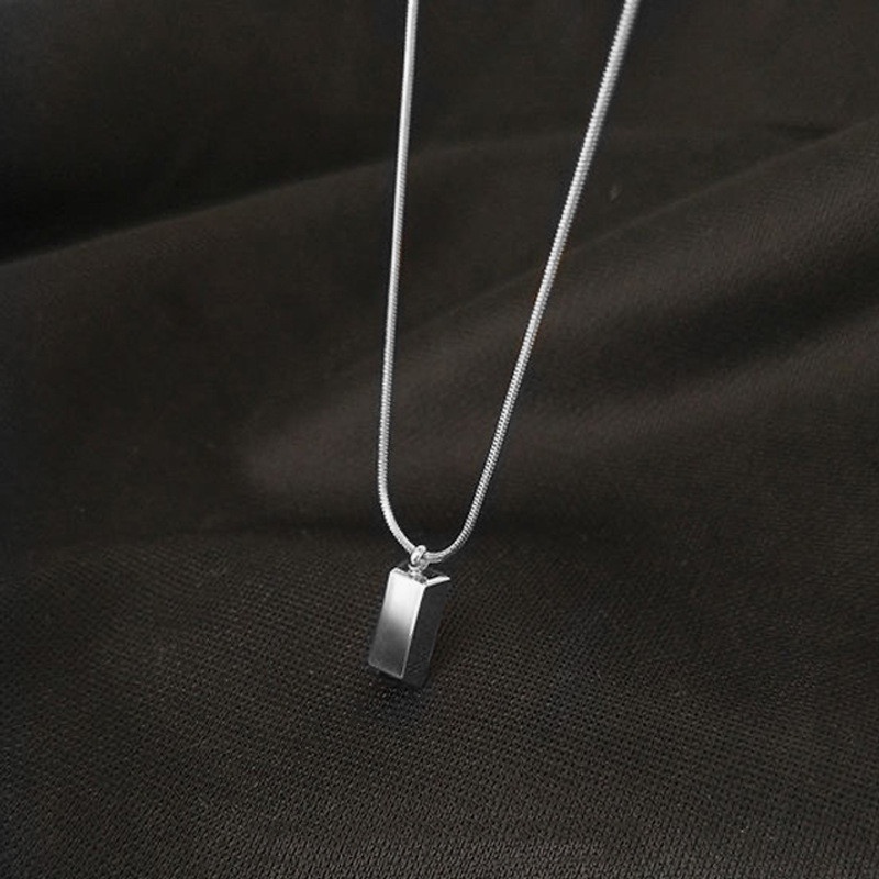 Y2k Pasangan fashion ins Kecil Emas Bata Liontin Baja titanium Kalung sweater Rantai Tulang Selangka Rantai