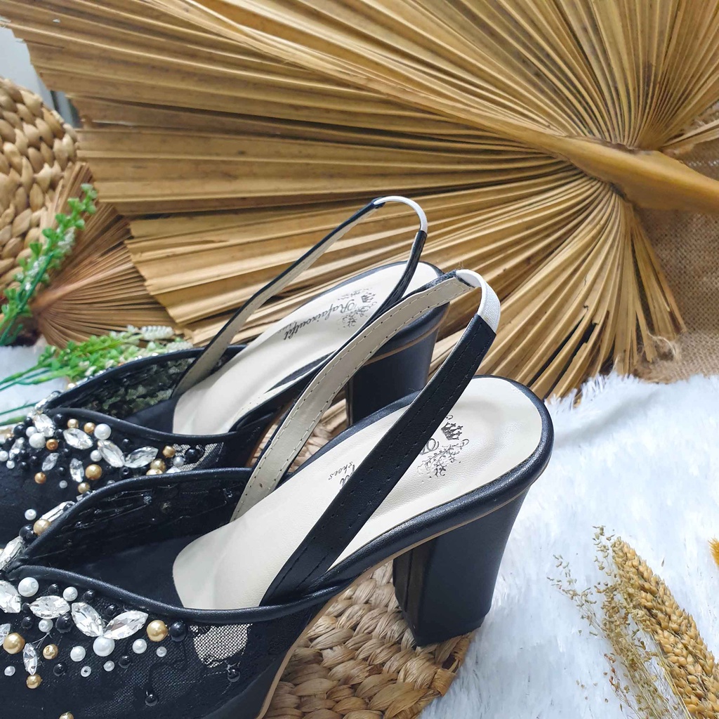 sepatu wedding pesta cantik Diamont hitam tali tinggi hak 9 cm