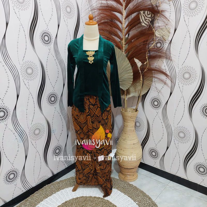 [Setelan] Kebaya + Jarik Instan | Model Pt01 / Warna Lengkap