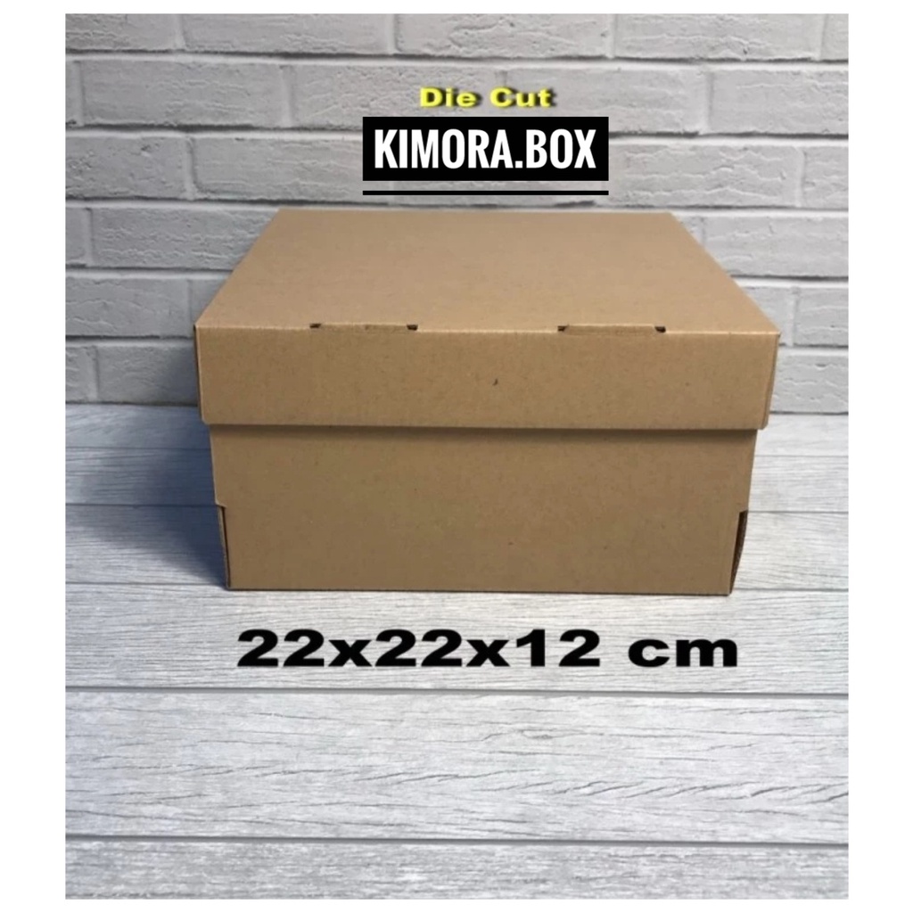 

KARDUS/KARTON/BOX Uk.22x22x12 cm .....model kardus cake box