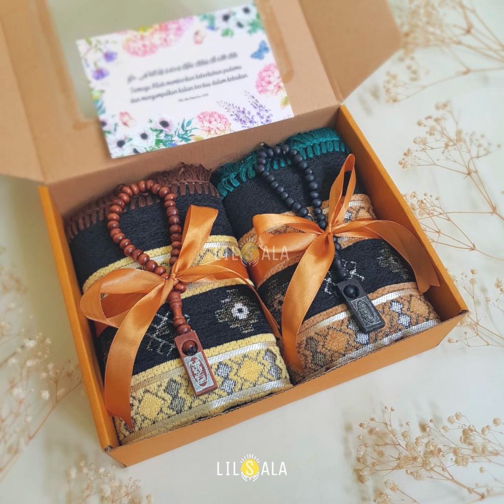 [BCRTG2]  SAJADAH TURKI COUPLE  FREE TASBIH PACKING BOX HADIAH WEDDING GURU HAMPER PERNIKAHAN WEDDING GIFT KADO PERNIKAHAN HADIAH PERNIKAHAN HAMPERS GIFT WEDDING GIFT KADO GURU Hampers Lebaran/ Hampers Ramadhan PAKET KADO PENGANTIN