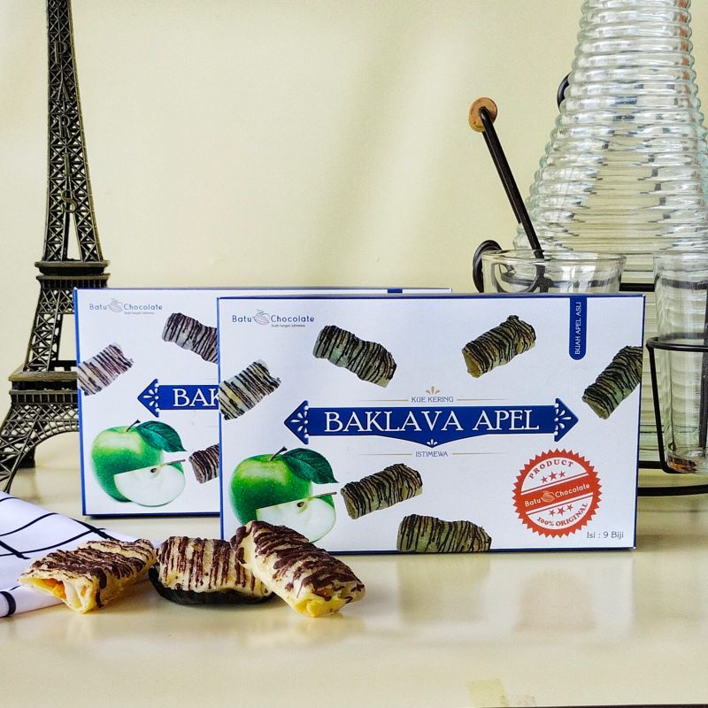 One Mandiri Sukses - Paket Box [ B] - Isi : Baklava, Cokelat Apel, Dodol Apel