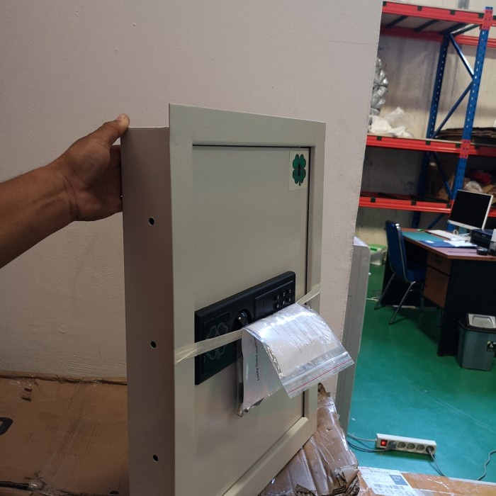 Brankas Safety Box Dinding , Wall Safety Box , Brankas Dinding