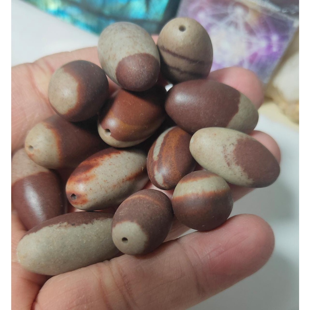 Shiva Lingam Stone 2,5 - 3 cm dengan 1 lubang (Harga per pcs)