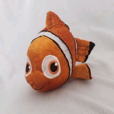 boneka ikan Nemo finding dory