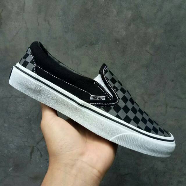 Sepatu Vans Slip On Sol Checkerboard Grey Black White Abu Hitam Putih Motif Kotak Catur Sekolah Kerja Kuliah hangout Keren Santai Murah