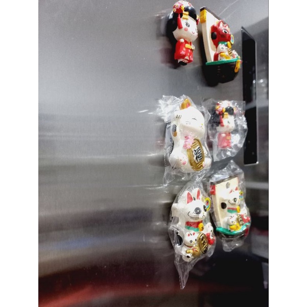 Maneki neko Magnet Mini  / Manekoneki Magnet / Manekineko Magnet Kulkas / Kucing Hoki Magnet