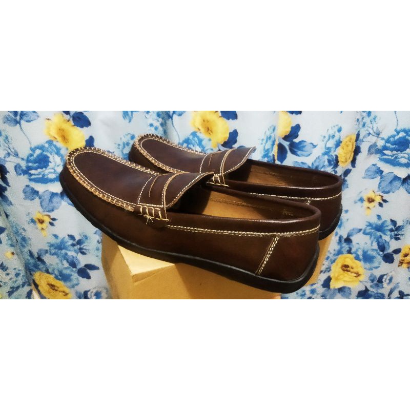 Sepatu slip on bahan kulit sentetis sepatu coklat slip on