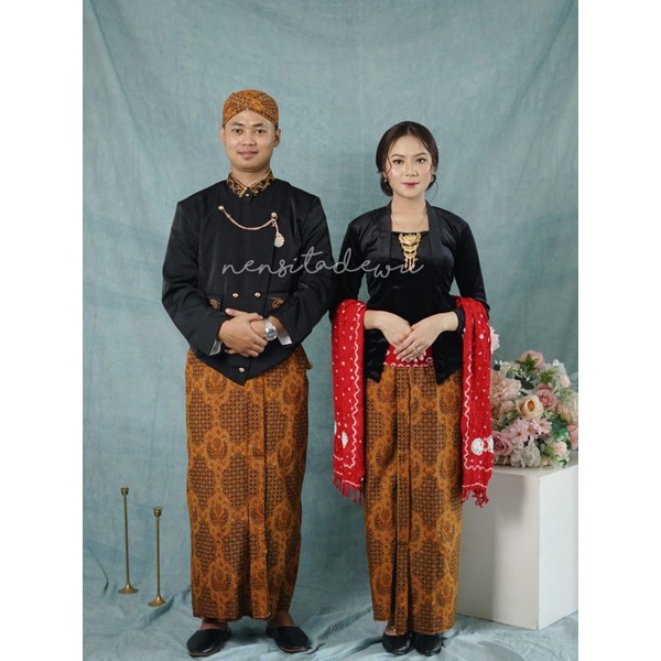 [1 Set, HT/SBD01C] Baju Prewedding Instan / Baju Adat Jawa - Solo, Nuansa Hitam