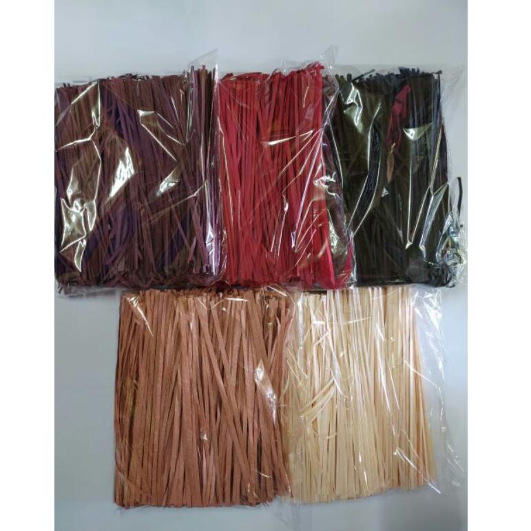 

エ ( 250 gr) NEW COLOUR TERMURAH!! Kertas Cacah / Serut / Shredded Paper / Isi Hamper / Gift Box に