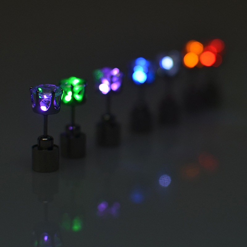 Anting LED Kreatif Keren Flash Zirkon Anting Kreatif Anting-Anting Bar Klub Malam Disco Pesta Hipster Bercahaya Anting Perhiasan