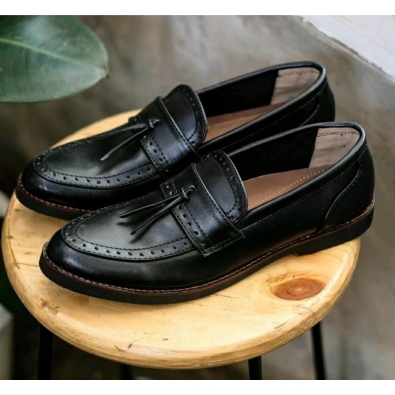 Bisa COD / Pantofel B-RAKA Ukuran LuarNegri Pria Big size 41-45 Sepatu Formal Kerja Kantor Size JUMBO Khusus Kaki Gede Bahan Kulit Hitam, 44 Original