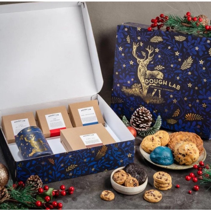 

HAMPERS CNY PARCEL SINCIA KUE PARSEL TAHUN BARU PREMIUM FREE CETAK KARTU UCAPAN