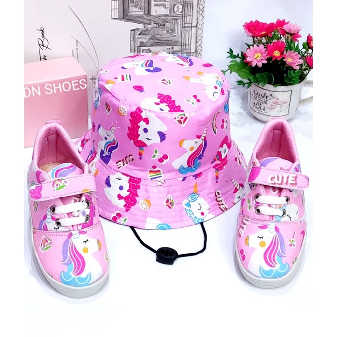 Paket Sneakers Anak Perempuan Bucket Hat Anak Paket Sepatu Tali Anak Topi Anak Perempuan Snekers Anak dan Topi Bucket Lucu Murah Karakter Unicorn Pink Cute