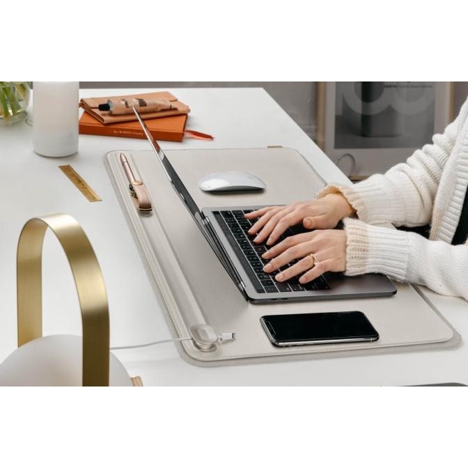 

Orbitkey Desk Mat Medium Premium Leather Hitam / Stone Original