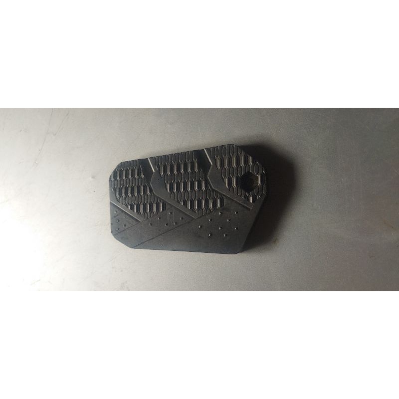 cover tutup aki cover alas tutup aki Honda Vario 150 Vario 125 LED original
