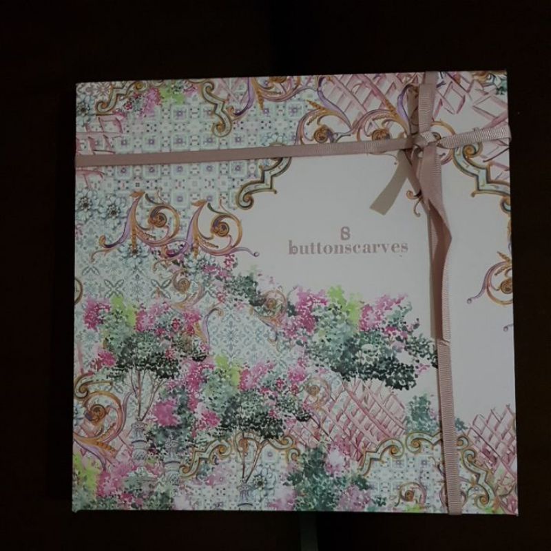 buttonscarves sevilla florecer