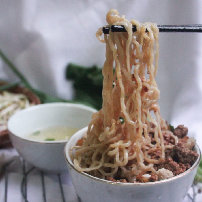 

Mie Hokky Bakmi Instant - Mie Kecil