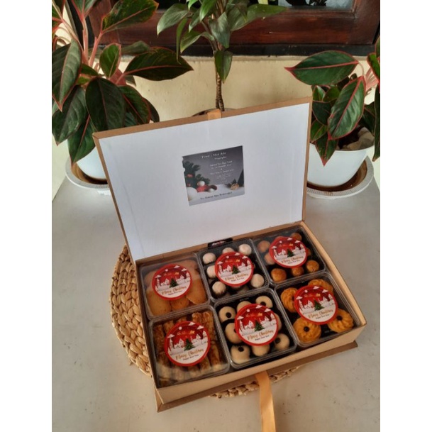 

Hampers Galungan Kuningan