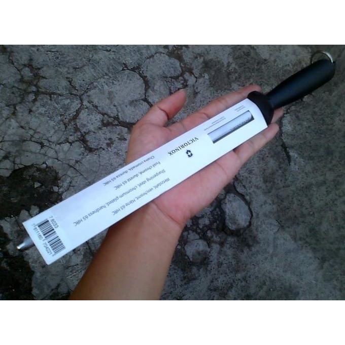 Pengasah pisau / sharpening steel victorinox 23 cm original 7.8033